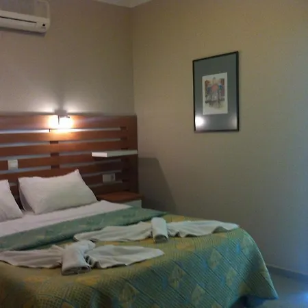 La Rosa Hotel 3*