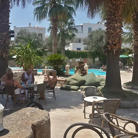 La Rosa Hotel 3*