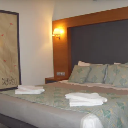 La Rosa 3*