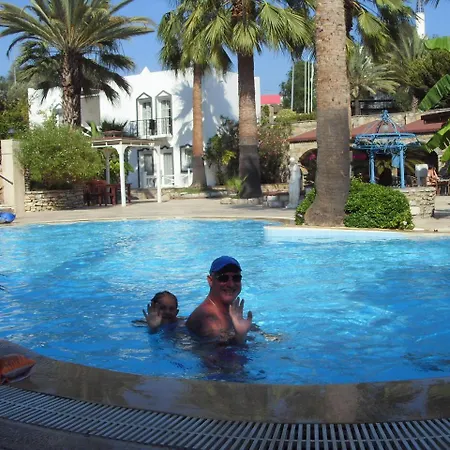 La Rosa Hotell 3*