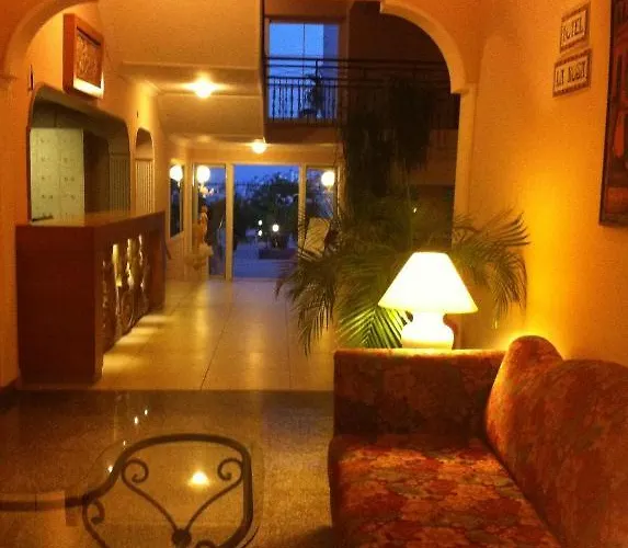 La Rosa Hotel 3*